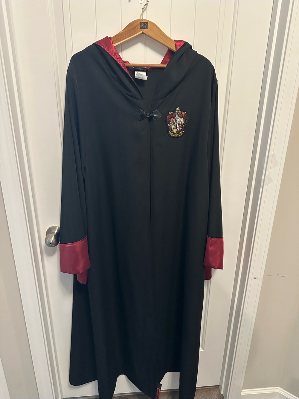 Gryffindor Black and Red Hooded Robe 2XX